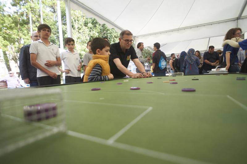 La Feria del Deporte congrega a 35 clubes en la Glorieta de Orihuela