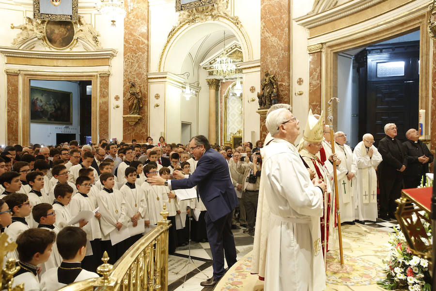 Valencia vive con fervor el Día de la Mare de Déu dels Desamparats