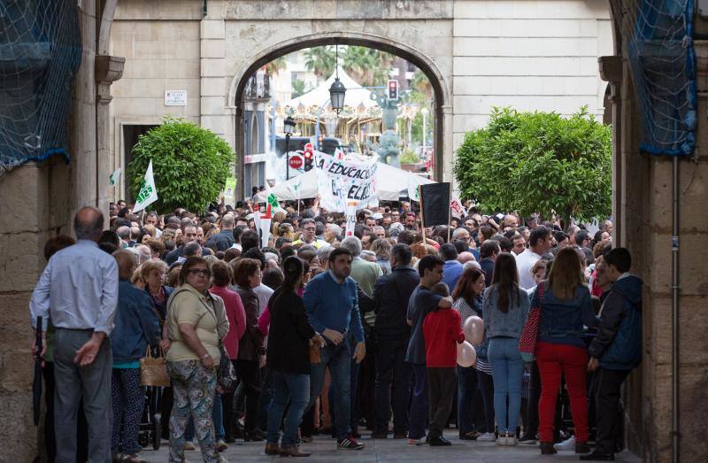 10.000 personas defienden la enseñanza concertada