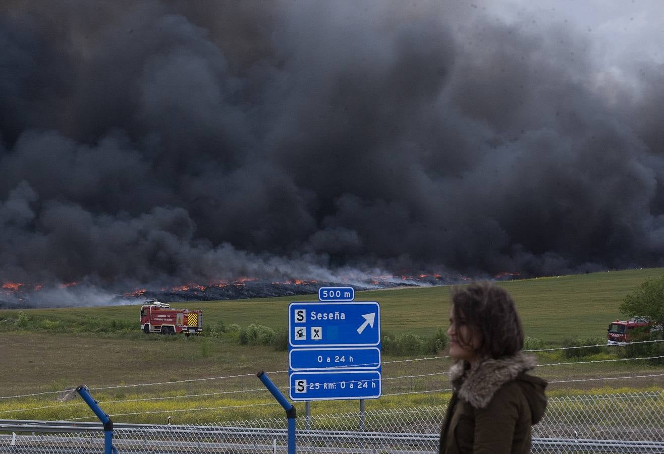 Incendio en el cementerio de neumáticos de Seseña