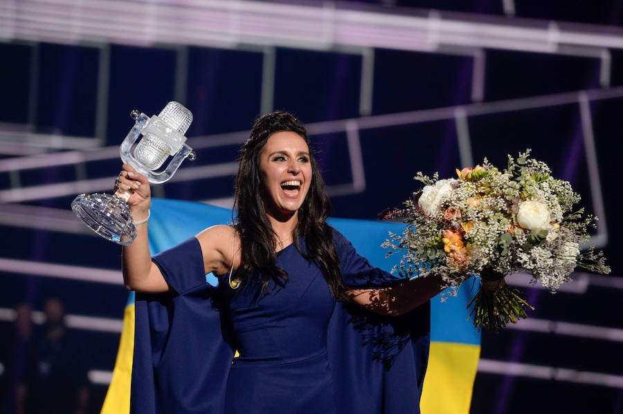 La cantante Jamala, representante de Ucrania, ganadora del Festival de Eurovisión 2016 con el tema '1944', con el que obtuvo un total de 534 puntos entre las votaciones del jurado y las de los espectadores.