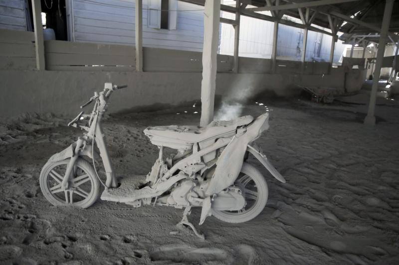 Erupción del volcán Sinabung en Indonesia