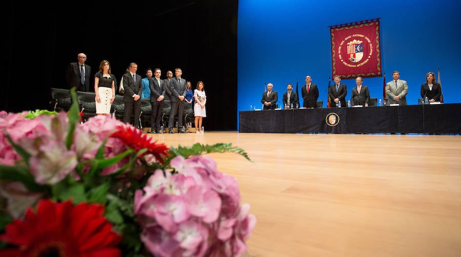 Manuel Palomar toma posesión como rector de la UA