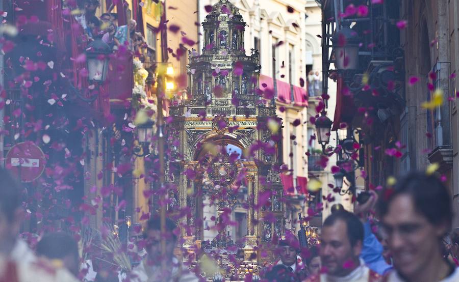 Fotos del Corpus Christi 2015 en Valencia: procesión, rocas y cabalgata