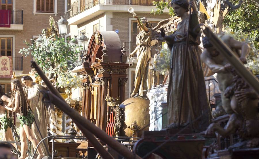 Fotos del Corpus Christi 2015 en Valencia: procesión, rocas y cabalgata