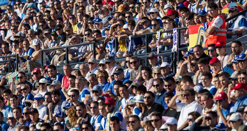 Aficionados del Hércules reciben al equipo