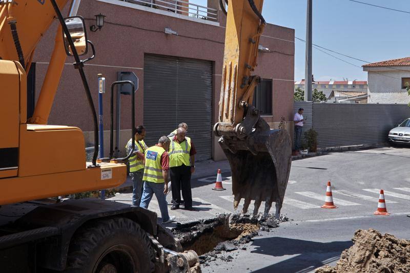 Una avería corta la carretera de Bigastro