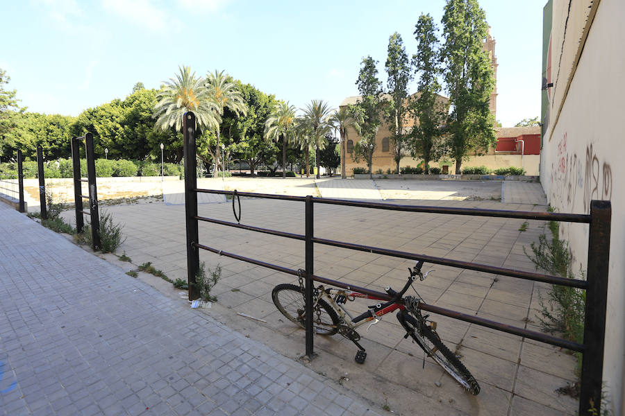 Fotos de la falta de limpieza en Torrefiel, Tres Forques, Malvarrosa y Fuente de San Luis