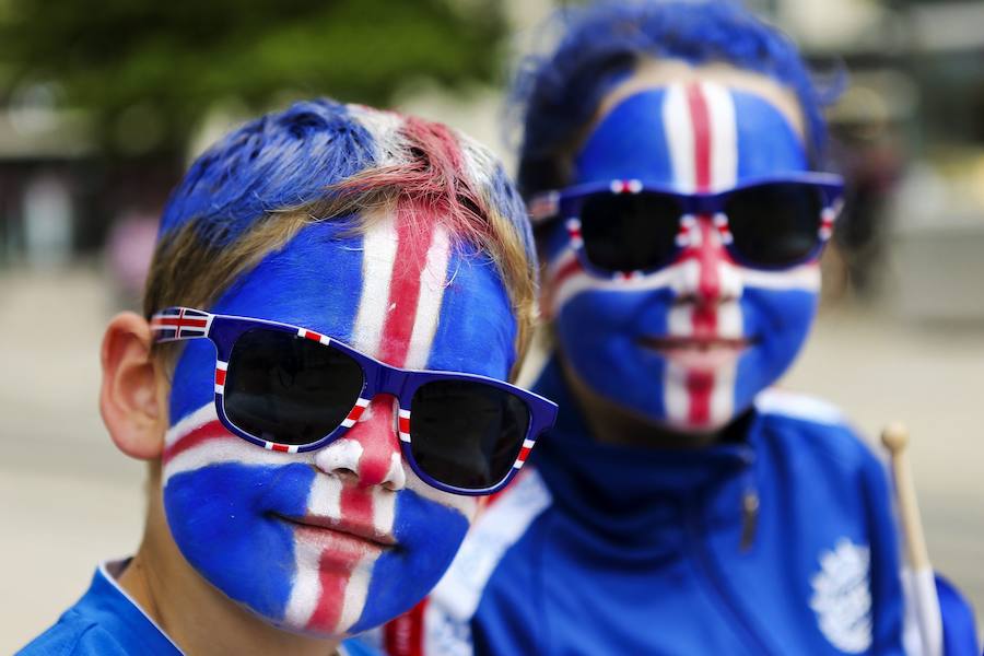 Las fotos de la afición de Portugal e Islandia