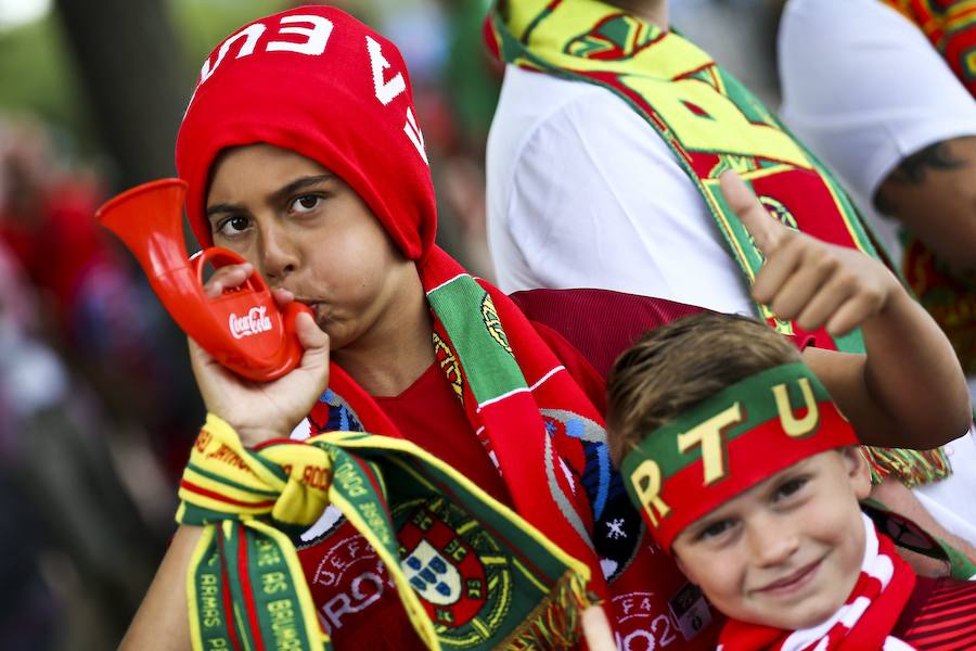 Las fotos de la afición de Portugal e Islandia