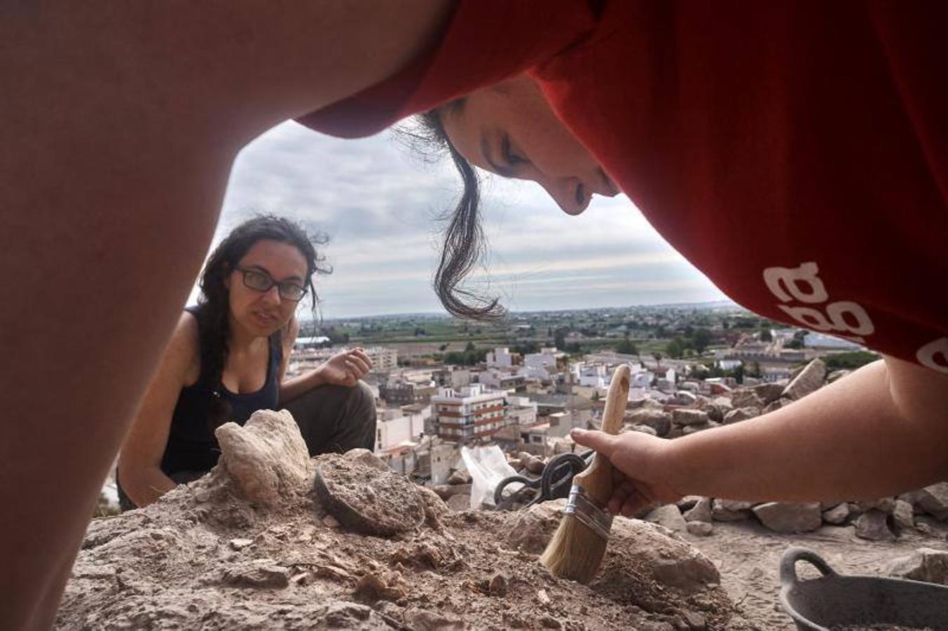 El MARQ insta al Ayuntamiento de Callosa a afianzar el yacimiento de la ladera del castillo
