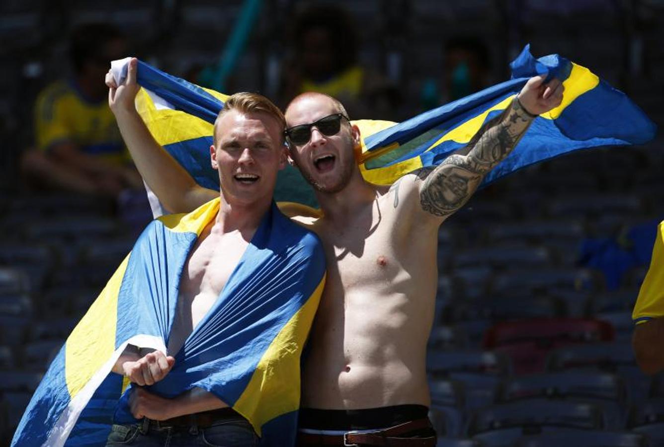 Fotos de las aficiones de Italia y Suecia de la Eurocopa 2016