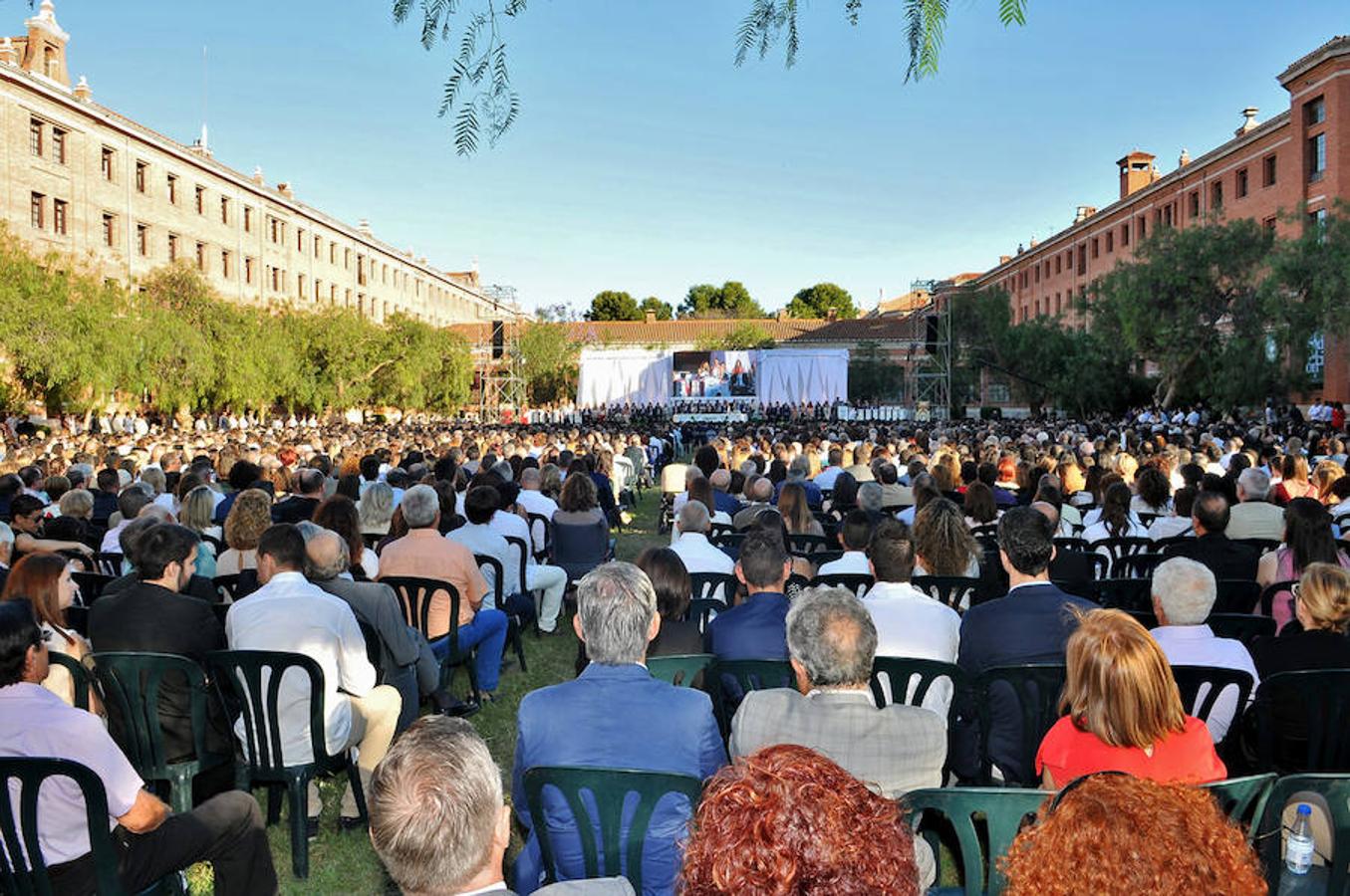 Fotos de la graduación en la Universidad Católica de Valencia curso 2015-2016