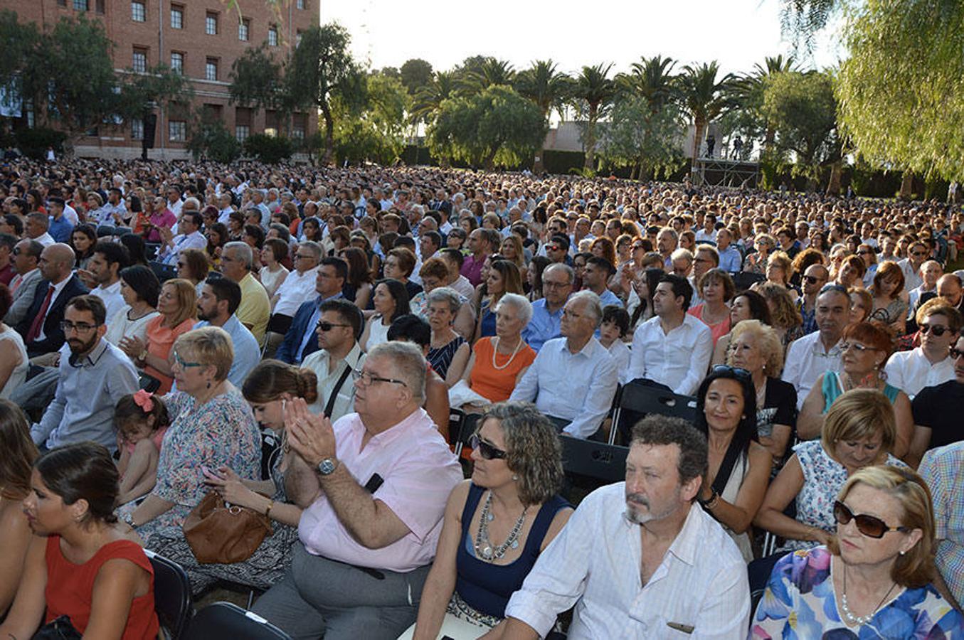 Fotos de la graduación en la Universidad Católica de Valencia curso 2015-2016