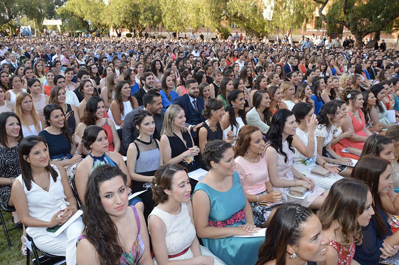 Fotos de la graduación en la Universidad Católica de Valencia curso 2015-2016