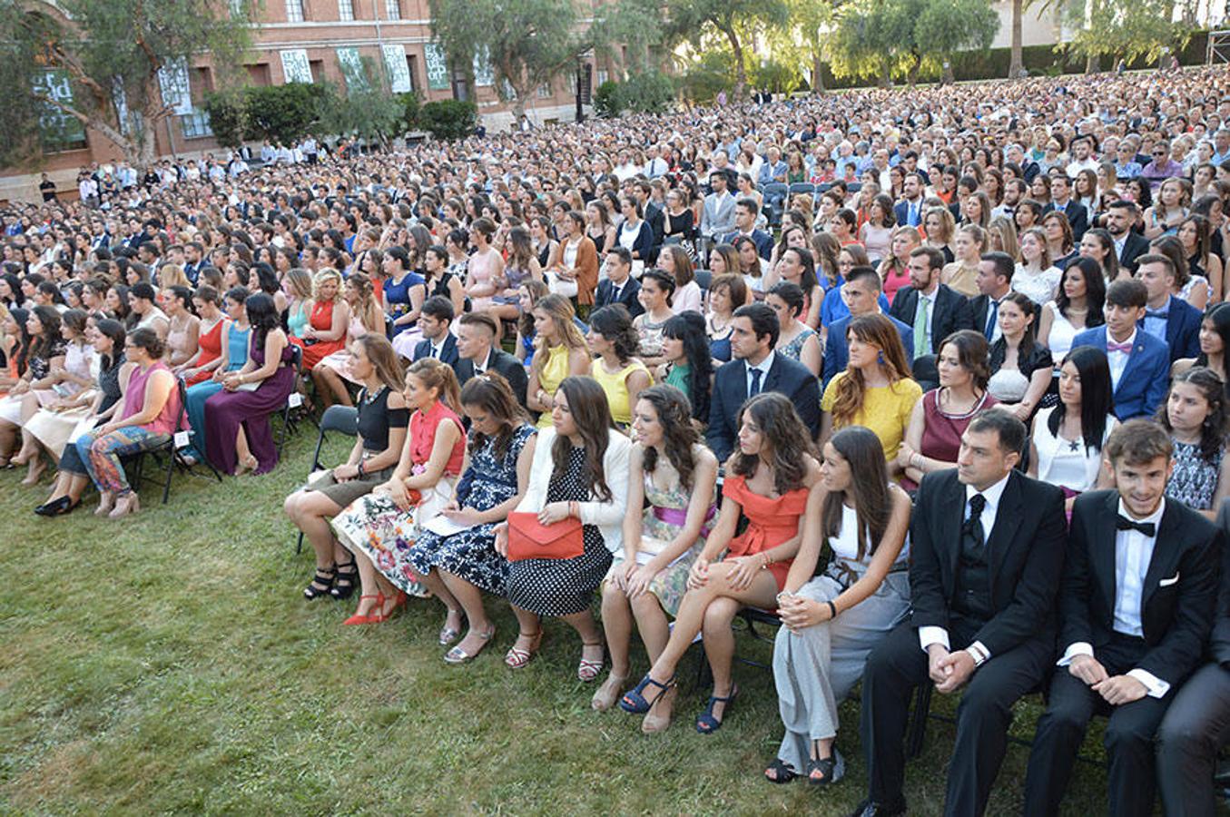 Fotos de la graduación en la Universidad Católica de Valencia curso 2015-2016