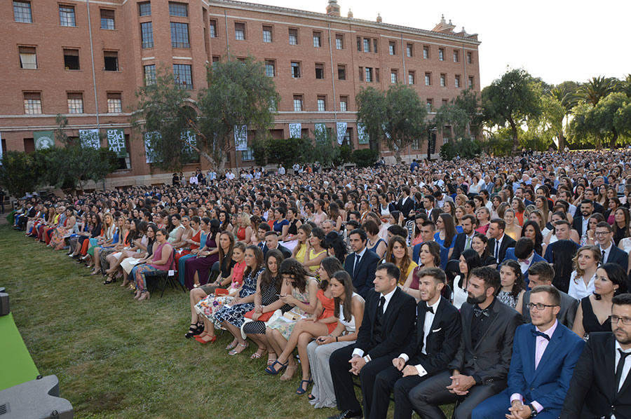 Fotos de la graduación en la Universidad Católica de Valencia curso 2015-2016