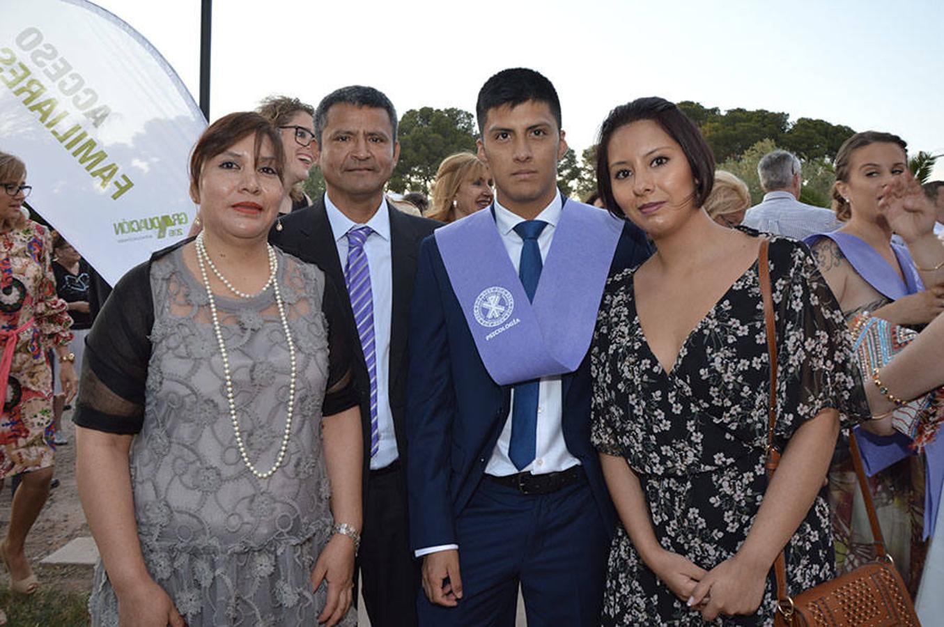 Fotos de la graduación en la Universidad Católica de Valencia curso 2015-2016