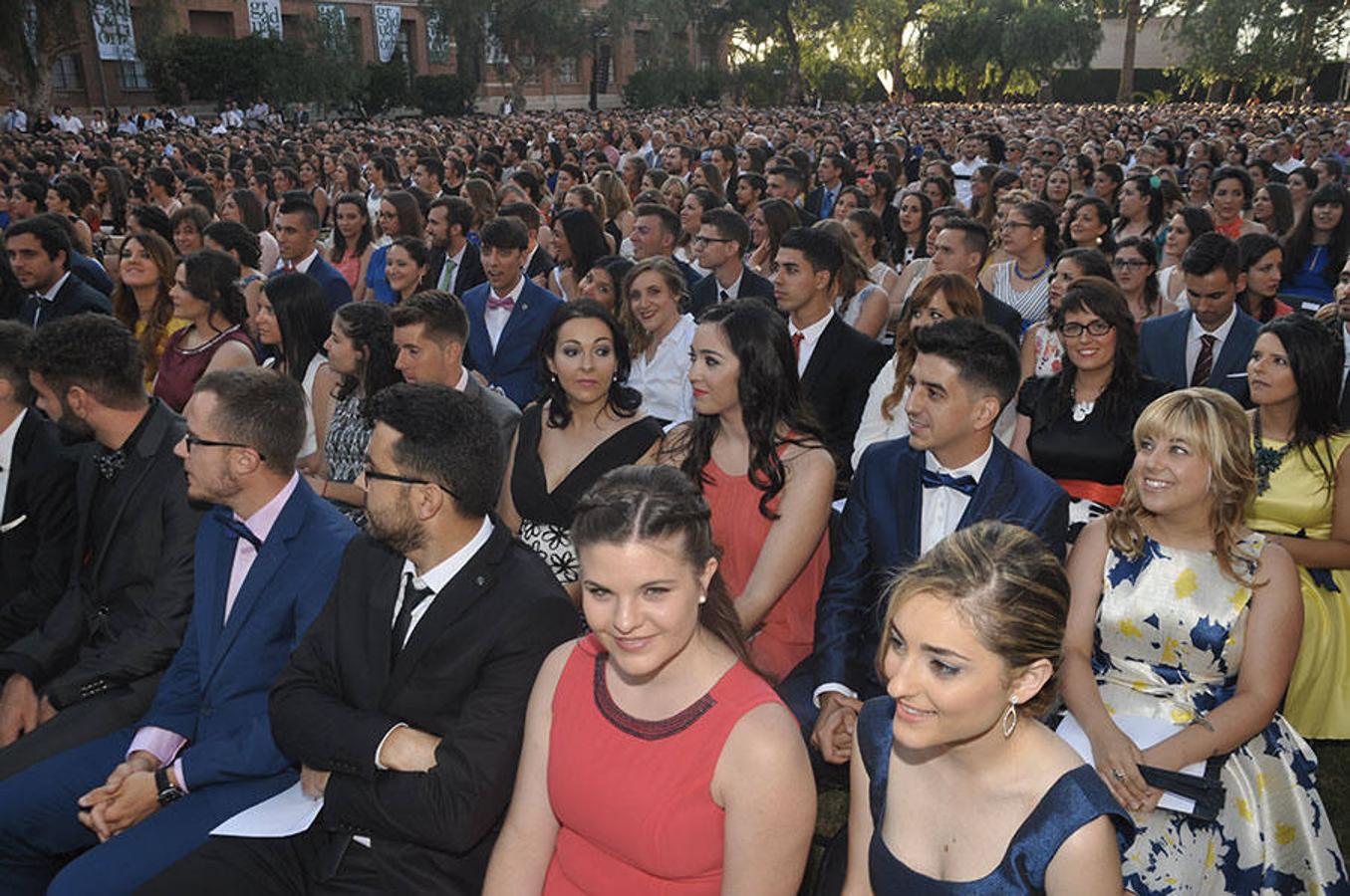 Fotos de la graduación en la Universidad Católica de Valencia curso 2015-2016