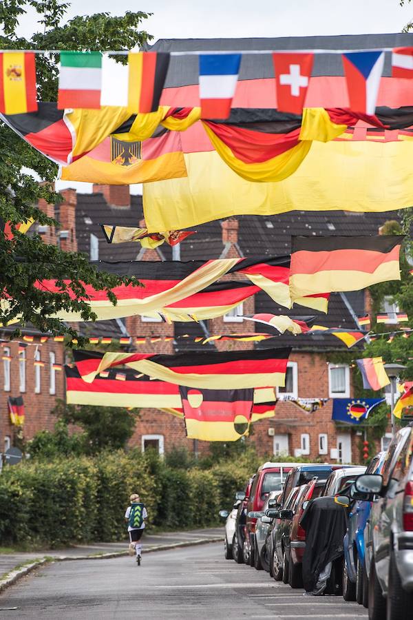 Fotos de los aficionados de Alemania e Irlanda del Norte