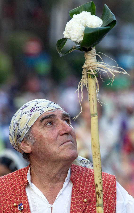 Primer día de ofrenda de Flores a la Virgen del Remedio