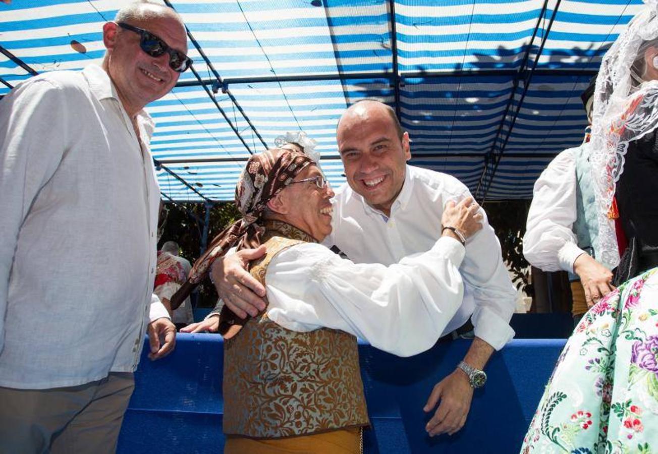 Sèneca-Autobusos recoge sus premios, entre ellos el de mejor Hoguera Oficial