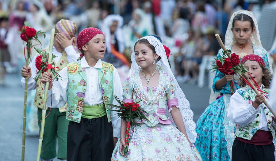 Segunda jornada de Ofrenda de Flores a la Virgen del Remedio