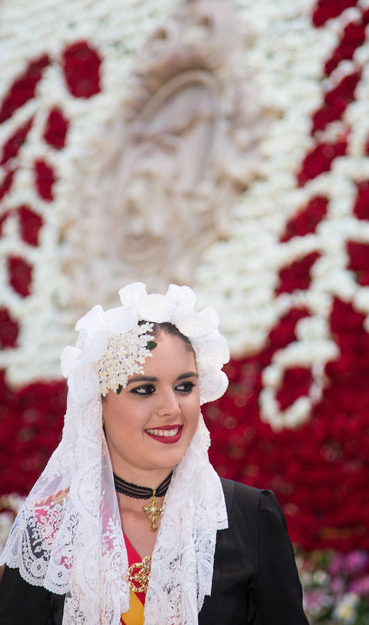 Segunda jornada de Ofrenda de Flores a la Virgen del Remedio