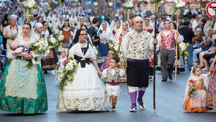 Segunda jornada de Ofrenda de Flores a la Virgen del Remedio