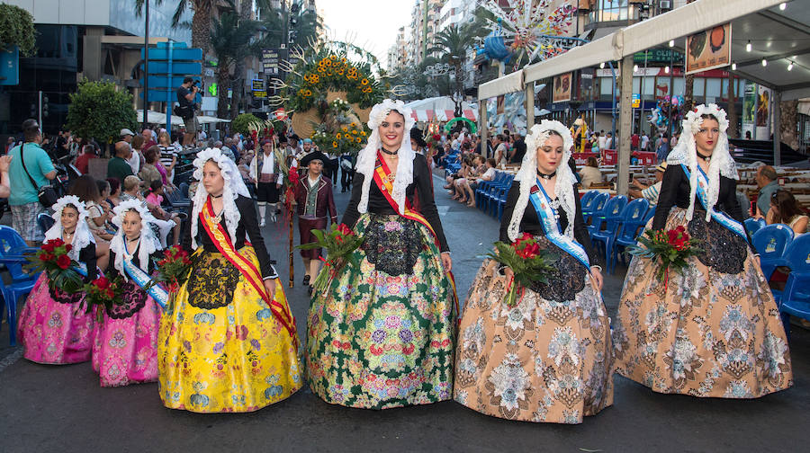 Segunda jornada de Ofrenda de Flores a la Virgen del Remedio