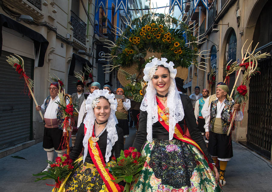 Segunda jornada de Ofrenda de Flores a la Virgen del Remedio