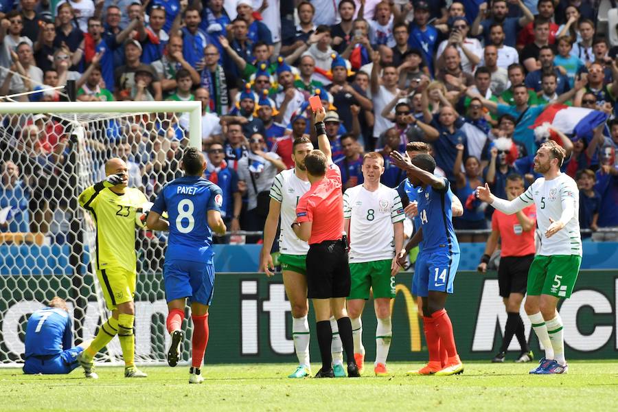 Francia vence a Irlanda