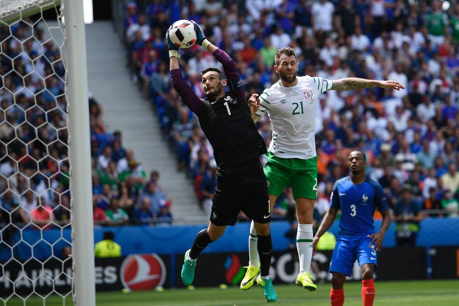 Francia vence a Irlanda