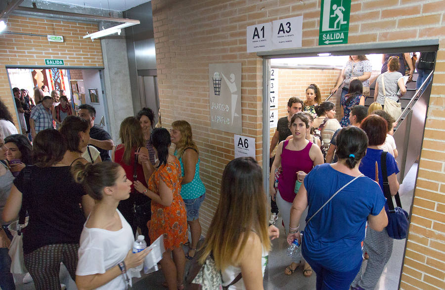 Opositores a docentes en el IES Playa de San Juan