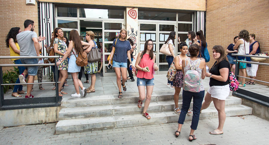 Opositores a docentes en el IES Playa de San Juan