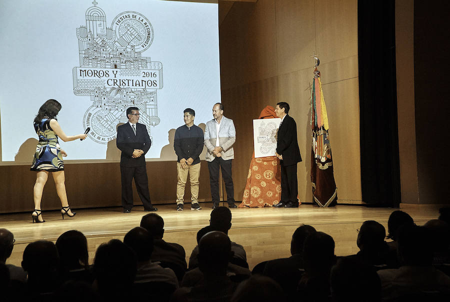 Presentación de la revista de Moros y Cristianos de Orihuela