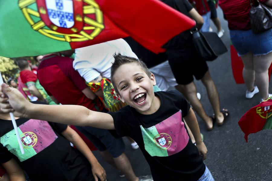 Fotos de los aficionados de Polonia y Portugal