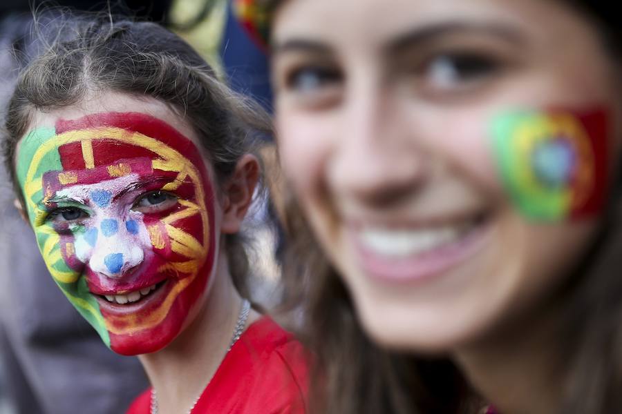 Fotos de los aficionados de Polonia y Portugal