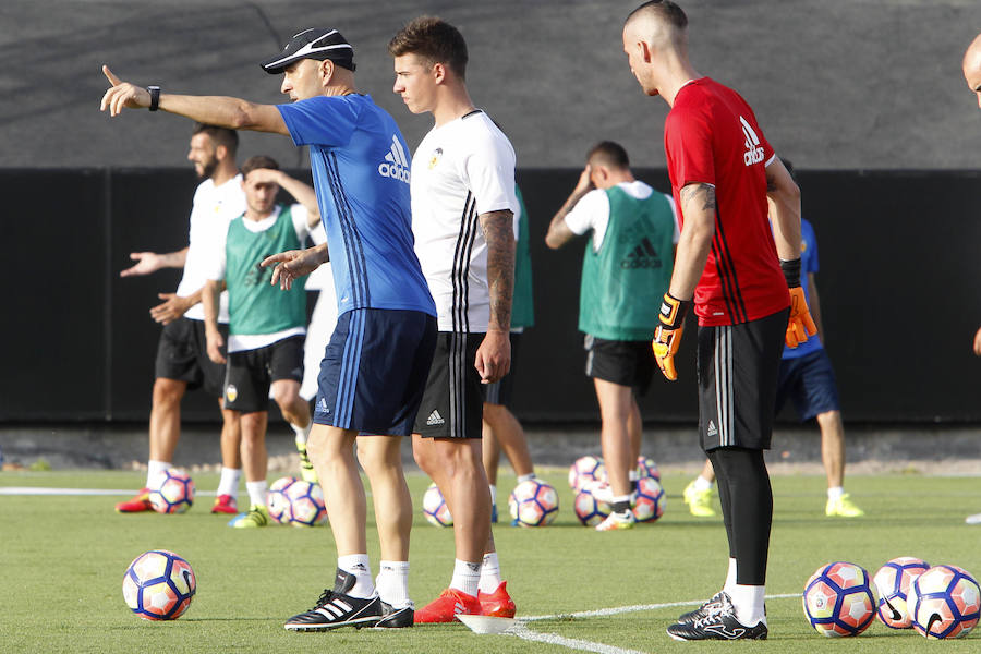 Fotos del entrenamiento del Valencia CF