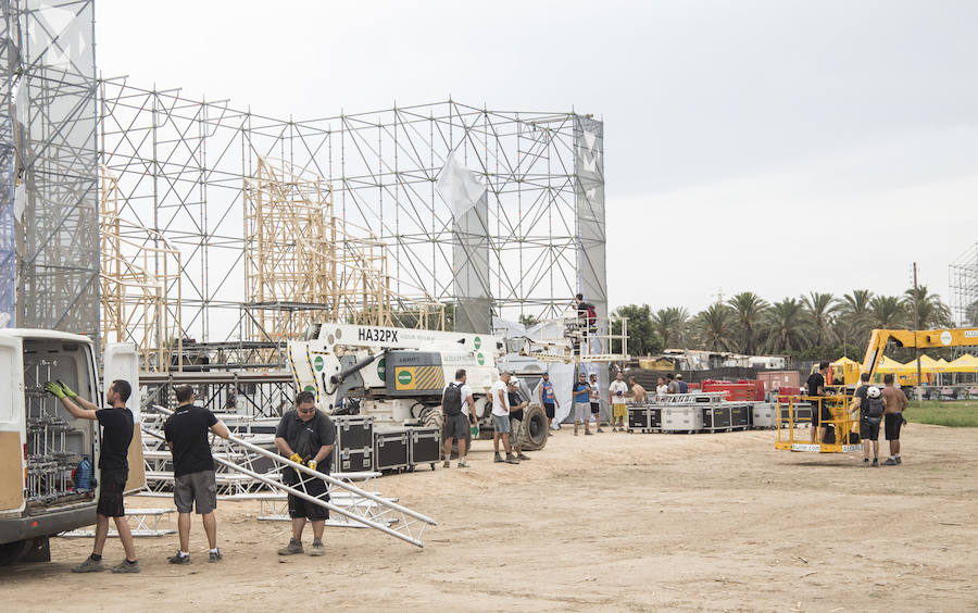 Fotos del montaje suspendido del festival Marenostrum