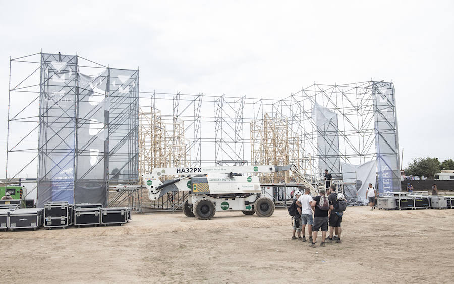 Fotos del montaje suspendido del festival Marenostrum