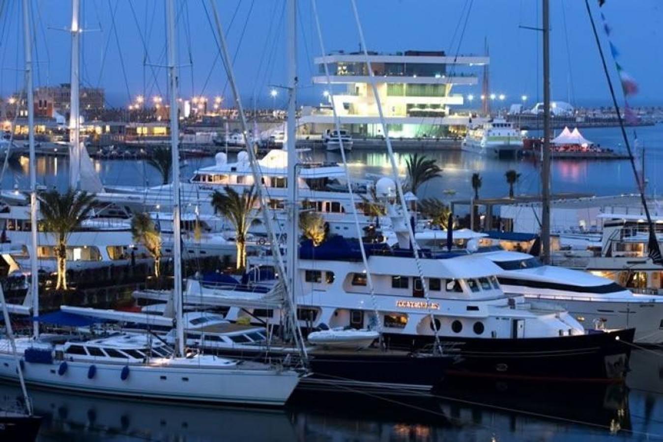 Fotos de la Marina Real Juan Carlos I de Valencia