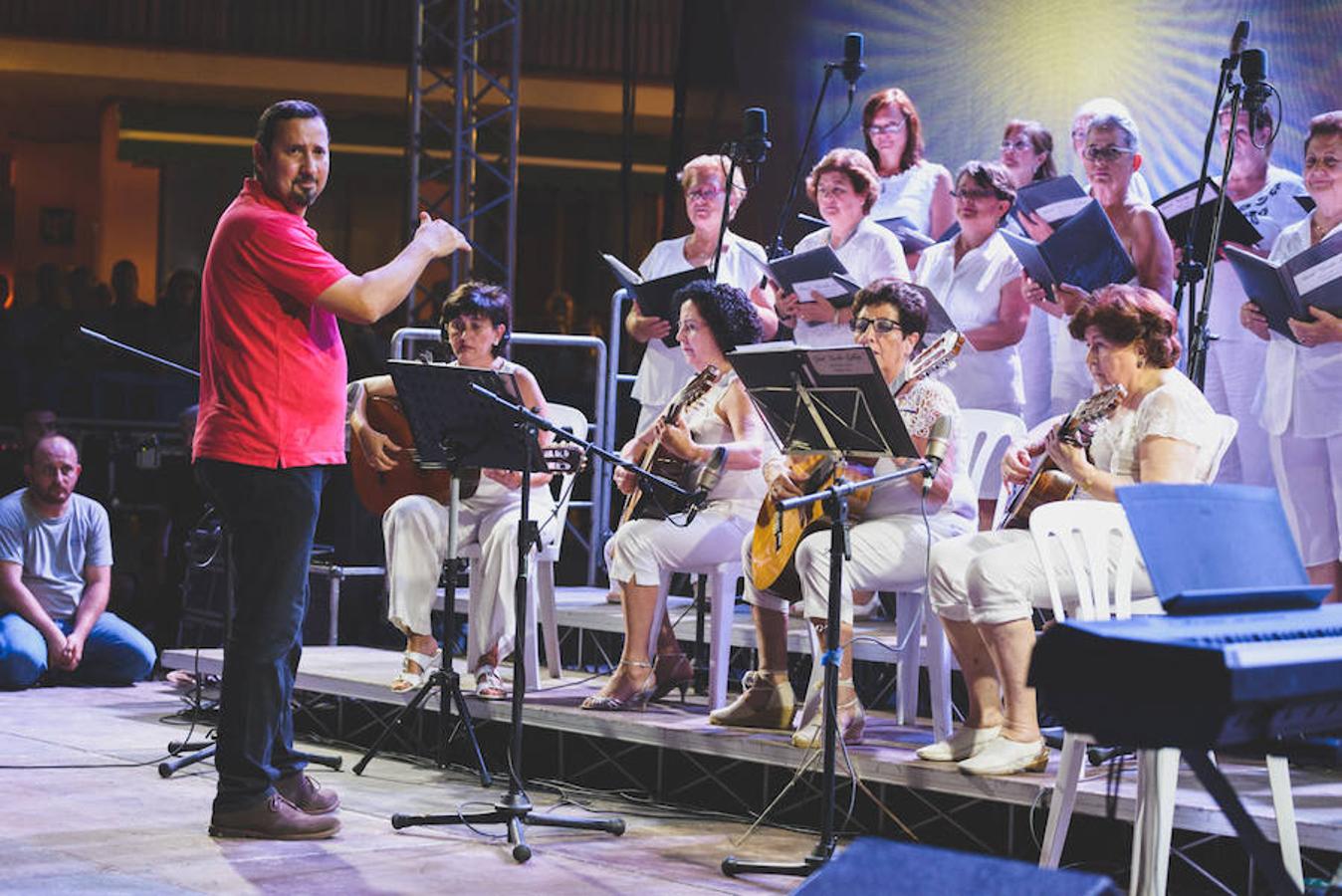 Nueve mil almas a ritmo de Habaneras en Torrevieja