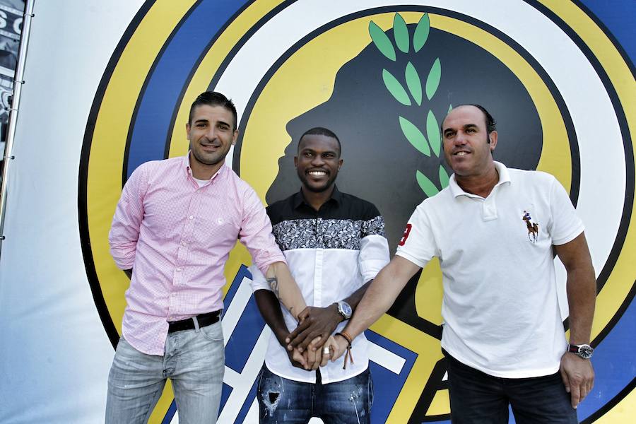 Presentación oficial de Franck Omgba