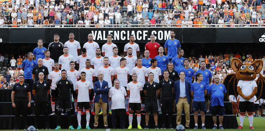 Fotos de la presentación del Valencia CF en Mestalla