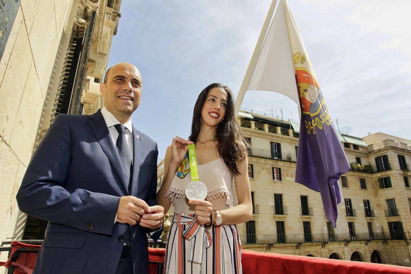 Recepción de la gimnasta alicantina Alejandra Quereda en el Ayuntamiento