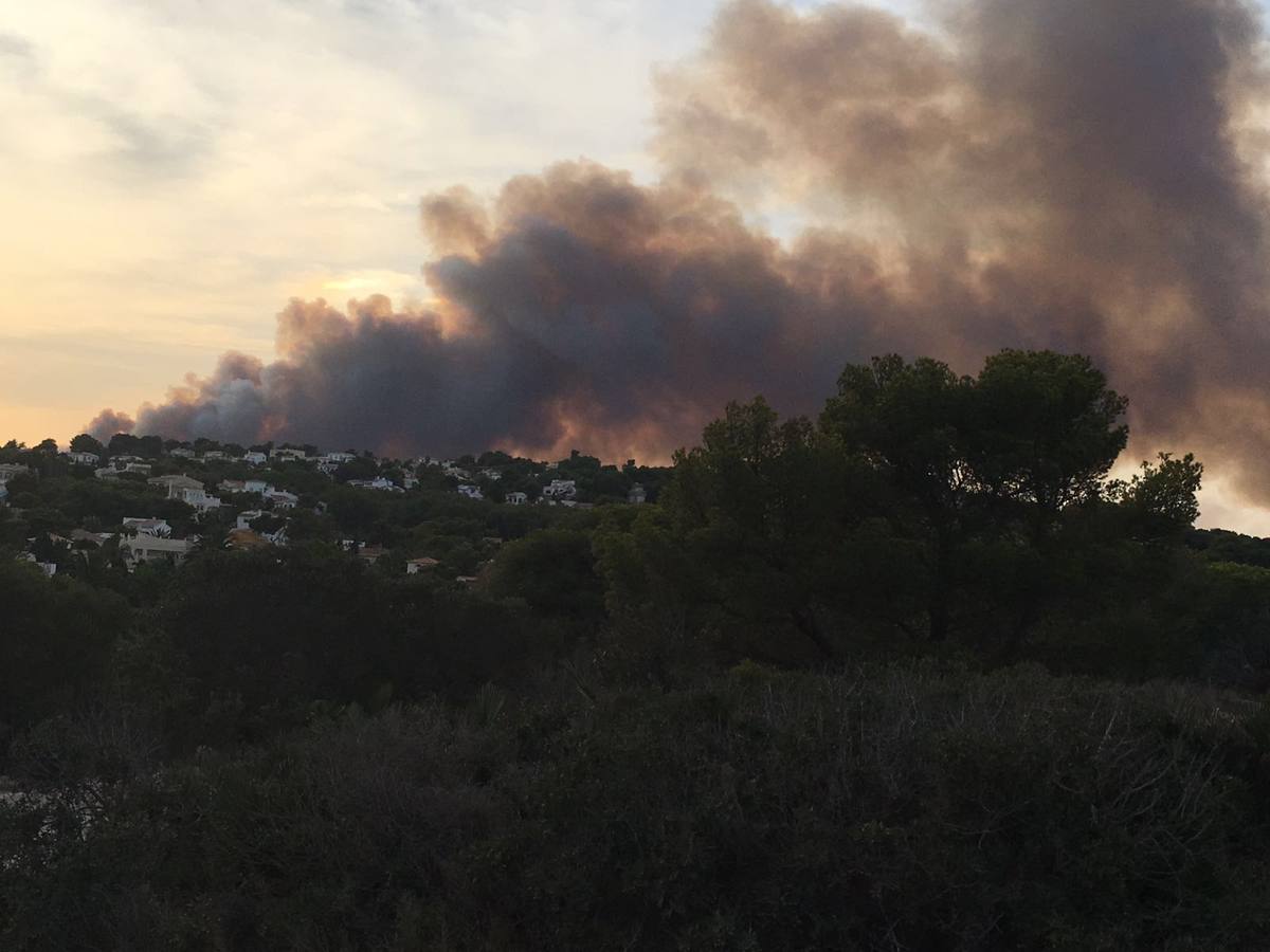 Fotos del incendio de la Granadella, en Xàbia y Benitatxell