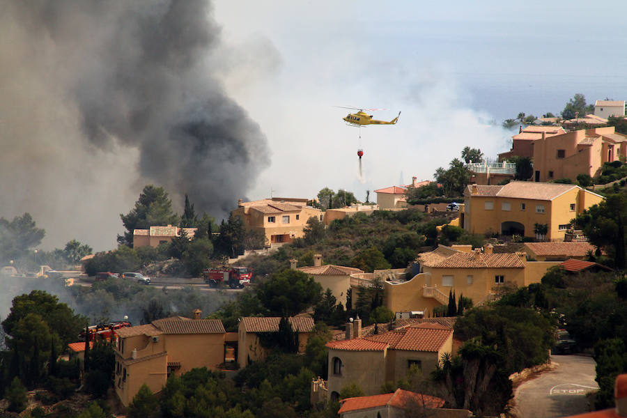 Fotos del incendio de la Granadella, en Xàbia y Benitatxell