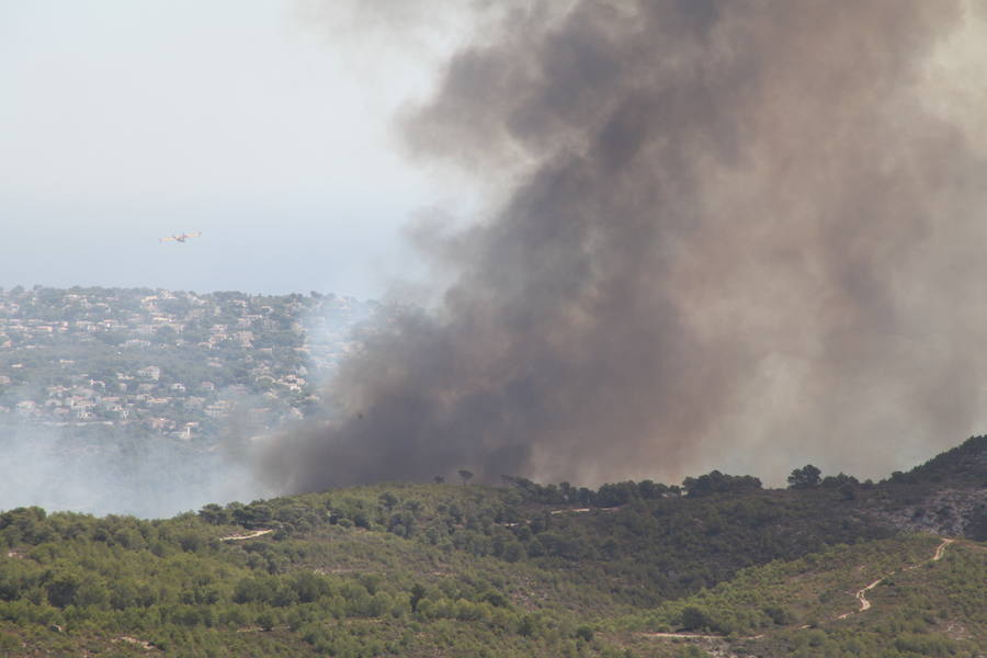 Fotos del incendio de la Granadella, en Xàbia y Benitatxell