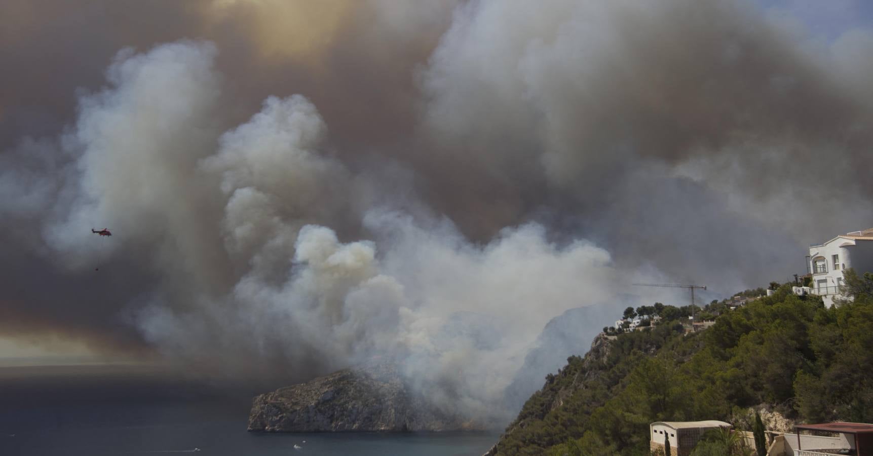 Fotos del incendio de la Granadella, en Xàbia y Benitatxell